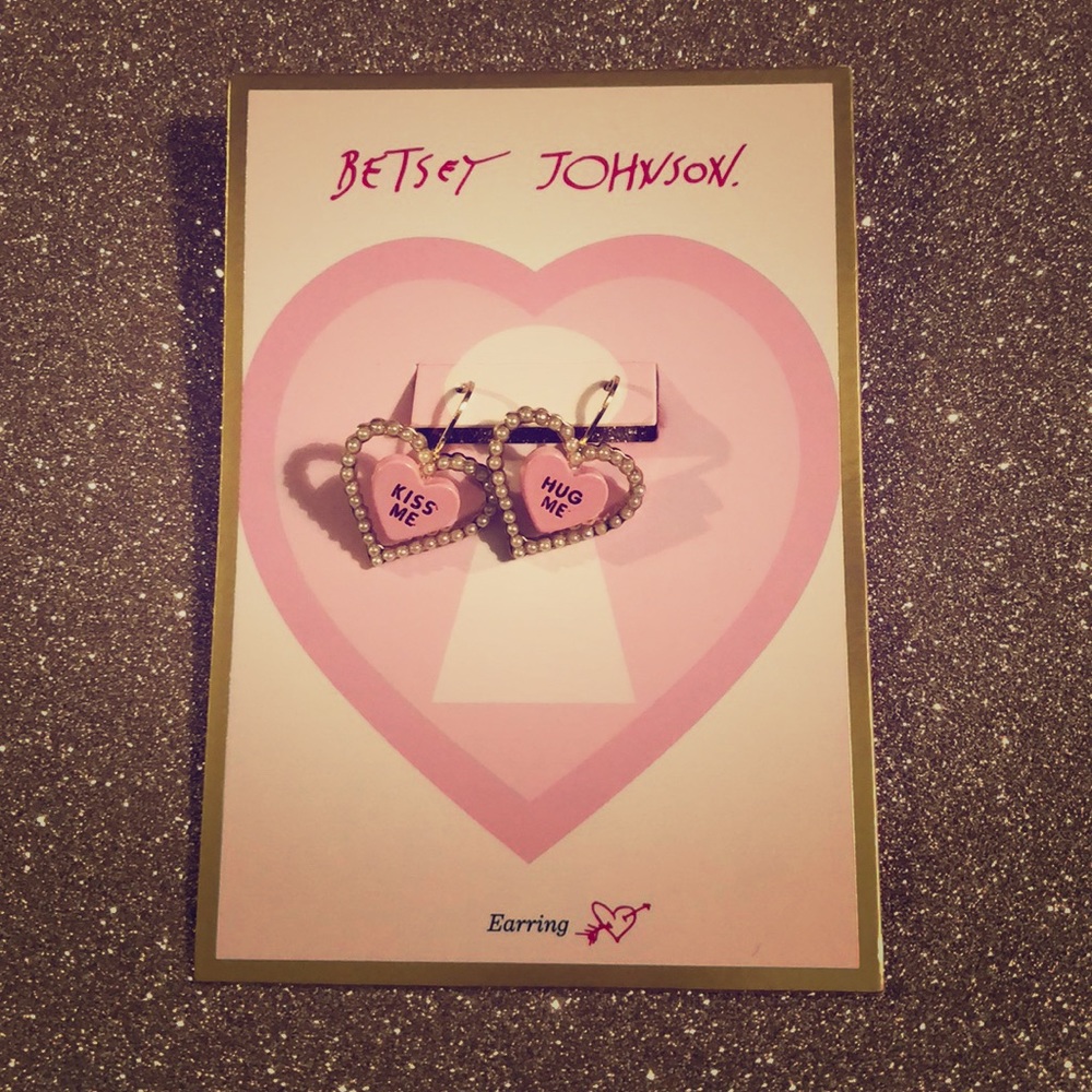 Valentine’s Day Betsey Johnson Earrings! ❤️❤️